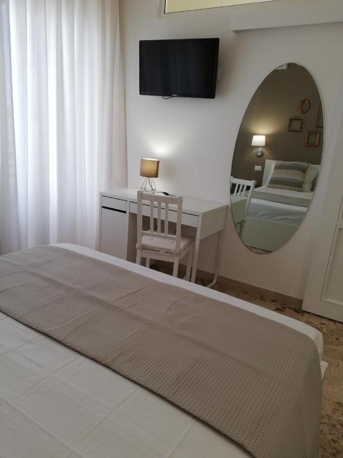 Ostuni Crispi House 호텔 외부 사진